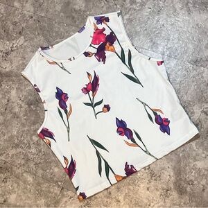 SHEIN Floral Crop Top
